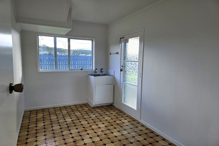 Photo of property in 6 Deacon Road, Riverhead, Kumeu, 0892