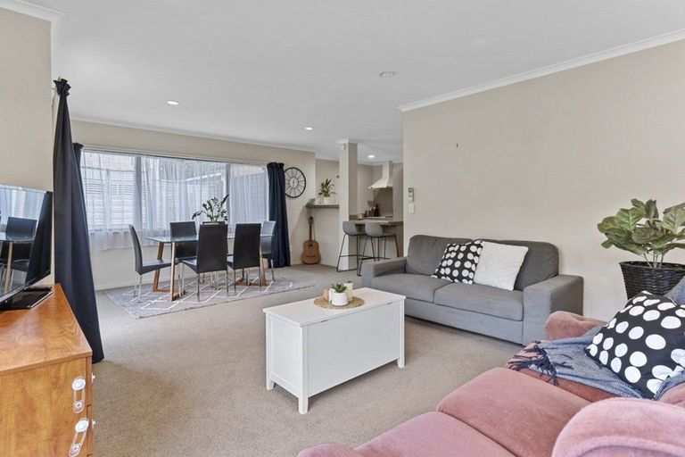 Photo of property in 11a Warwick Place, Brookfield, Tauranga, 3110