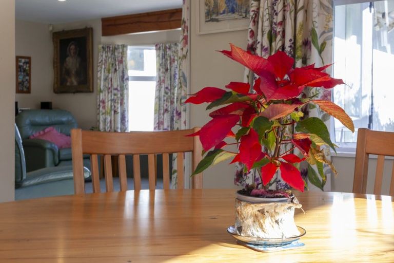 Photo of property in 6b Wharemauku Road, Raumati Beach, Paraparaumu, 5032