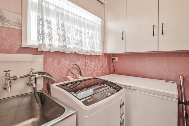 Photo of property in 82 Folkestone Drive, Flaxmere, Hastings, 4120