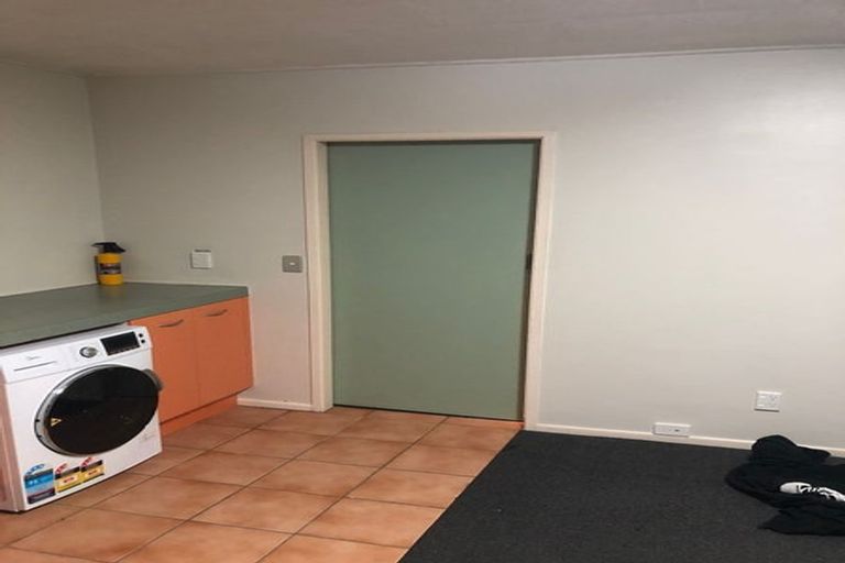 Photo of property in 10/52 Russell Terrace, Berhampore, Wellington, 6023