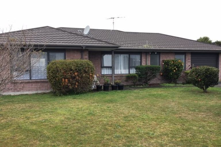 Photo of property in 22 Spackman Crescent, Paraparaumu, 5032