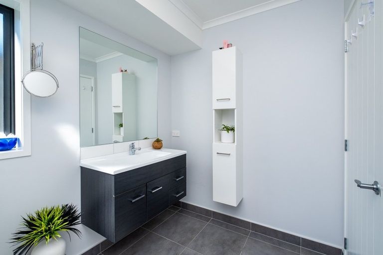 Photo of property in 1 Drake Crescent, Awatoto, Napier, 4110