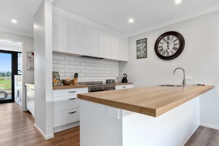 Photo of property in 95 Lynley Park Drive, Omokoroa, 3114