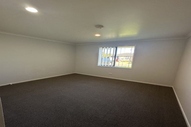 Photo of property in 2 Reef Place, Mangere, Auckland, 2022