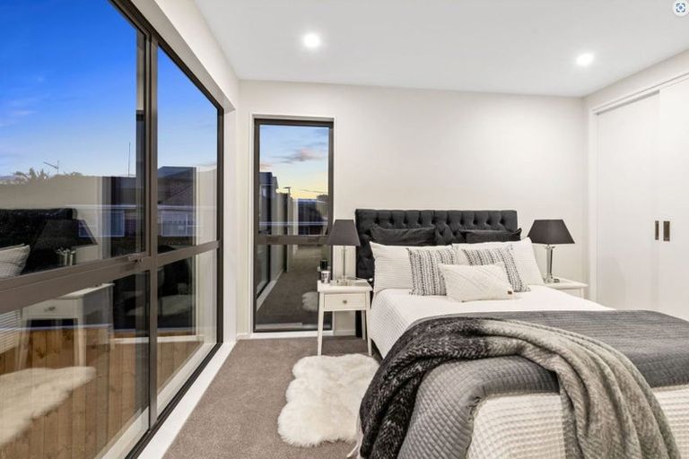 Photo of property in 33d Stanley Avenue, Milford, Auckland, 0620