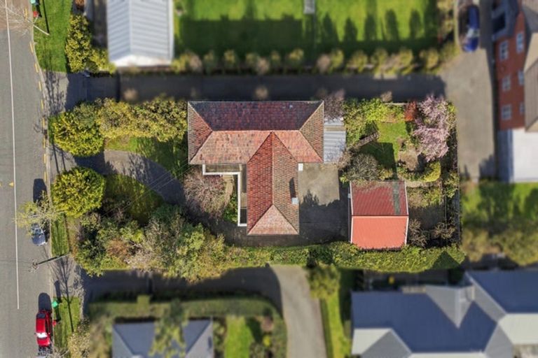 Photo of property in 17 Hamilton Avenue, Ilam, Christchurch, 8041