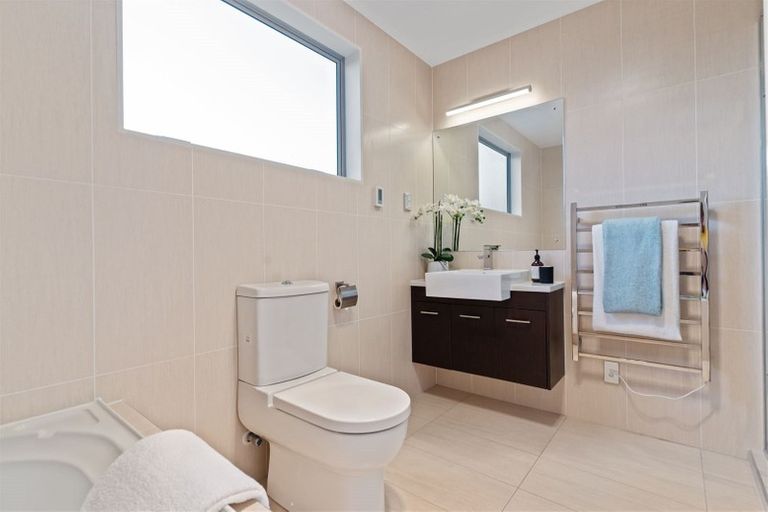 Photo of property in 1/6b Wolsley Avenue, Milford, Auckland, 0620