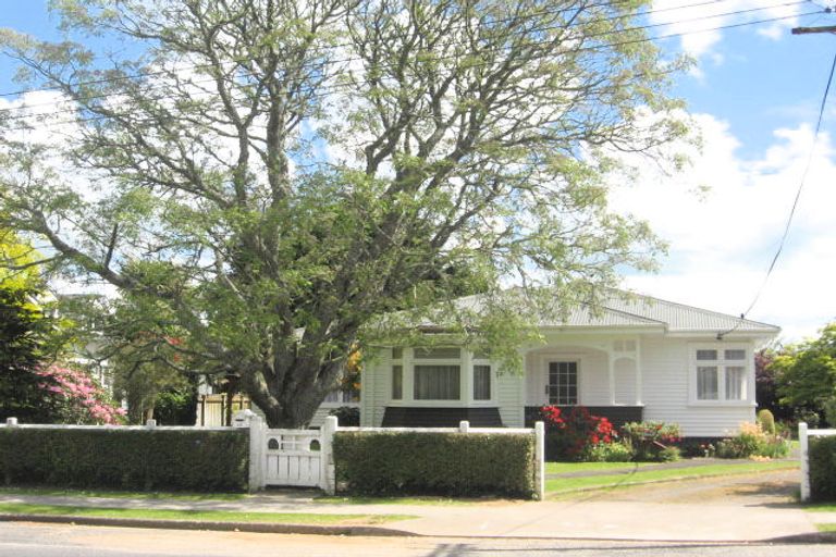 Photo of property in 36 Thornton Road, Cambridge, 3434