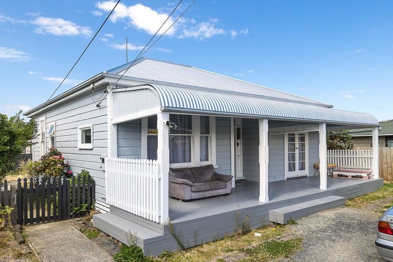 Photo of property in 61 Wesley Street, South Dunedin, Dunedin, 9012