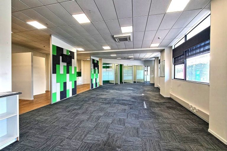 Photo of property in 299 Main South Road, Green Island, Dunedin, 9018