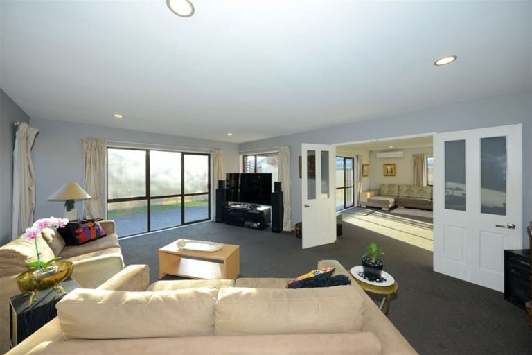 Photo of property in 12 Thoresby Mews, Avonhead, Christchurch, 8042