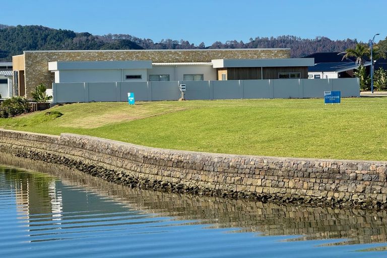 Photo of property in 7 Raumati Lane, Whitianga, 3510