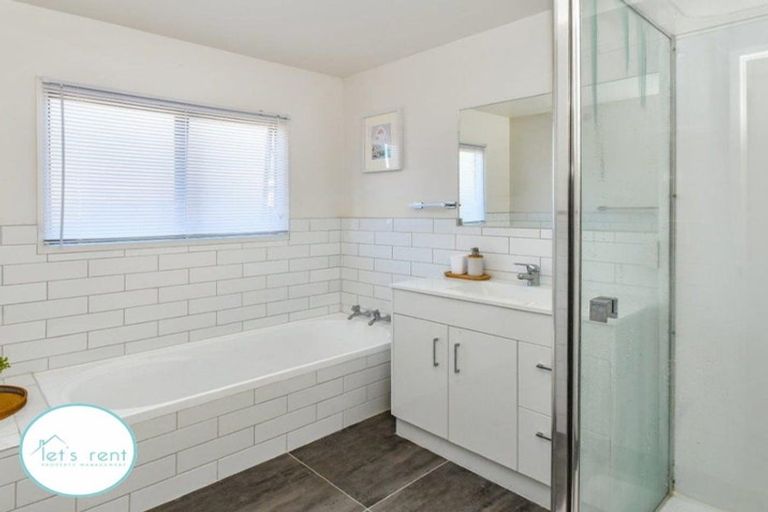 Photo of property in 2/56 Jellicoe Road, Manurewa, Auckland, 2102