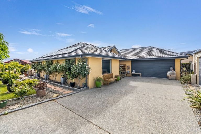 Photo of property in 10 Ethereal Crescent, Mount Pisa, Cromwell, 9383