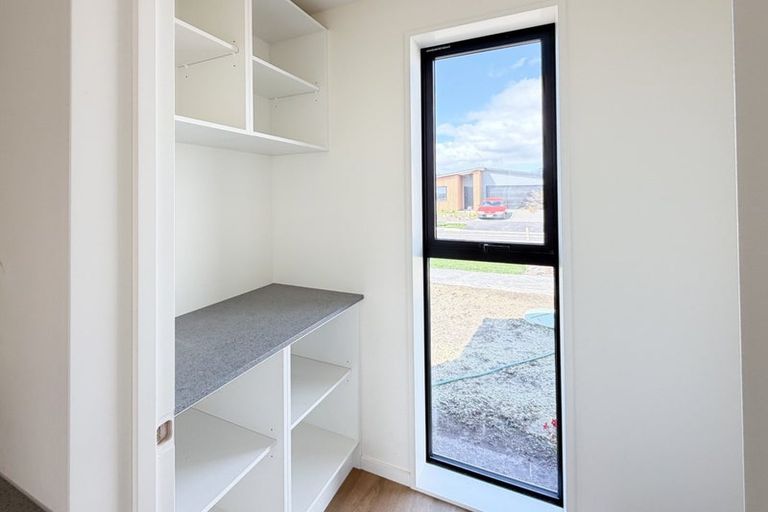 Photo of property in 1 Archibald Place, Halswell, 8025