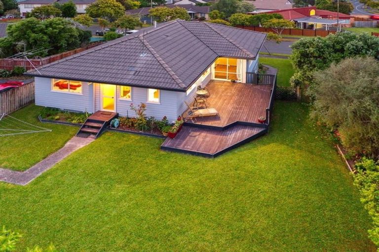 Photo of property in 4 Gala Place, Henderson, Auckland, 0612
