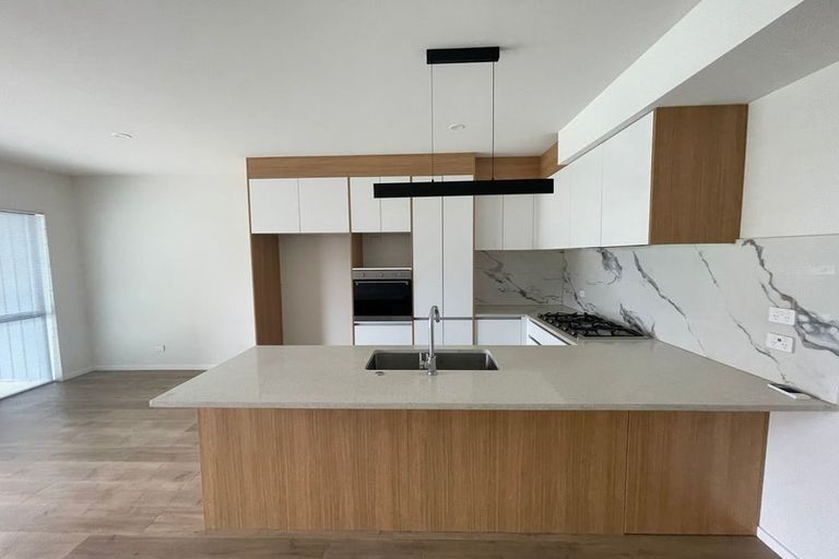 Photo of property in 12 Hearth Street, Flat Bush, Auckland, 2019