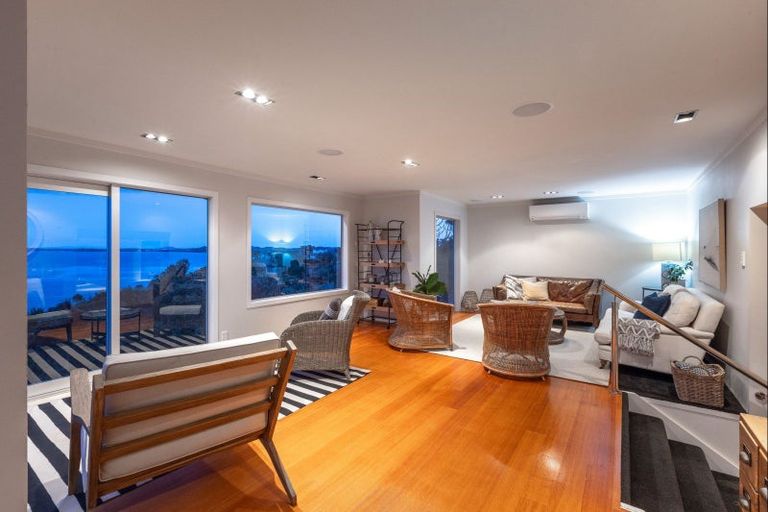 Photo of property in 8 Sykes Avenue, Hatfields Beach, Orewa, 0931