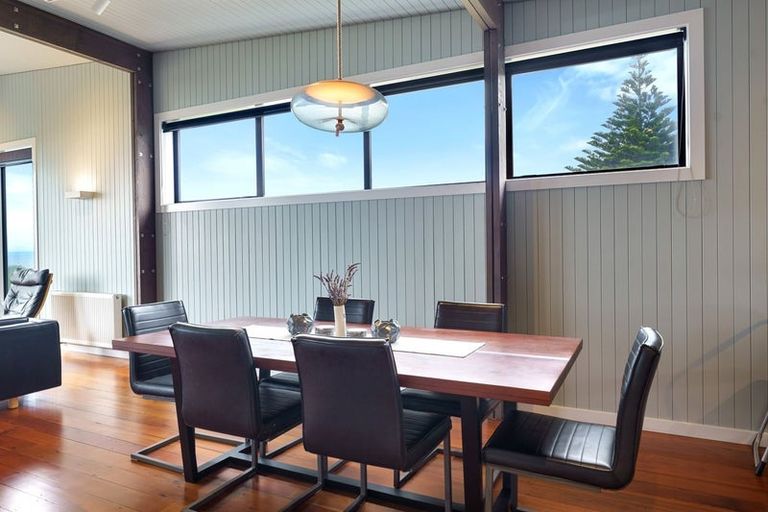 Photo of property in 7 Tutere Street, Waikanae Beach, Waikanae, 5036