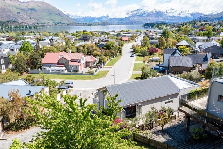 Photo of property in 2 Tenby Street, Wanaka, 9305