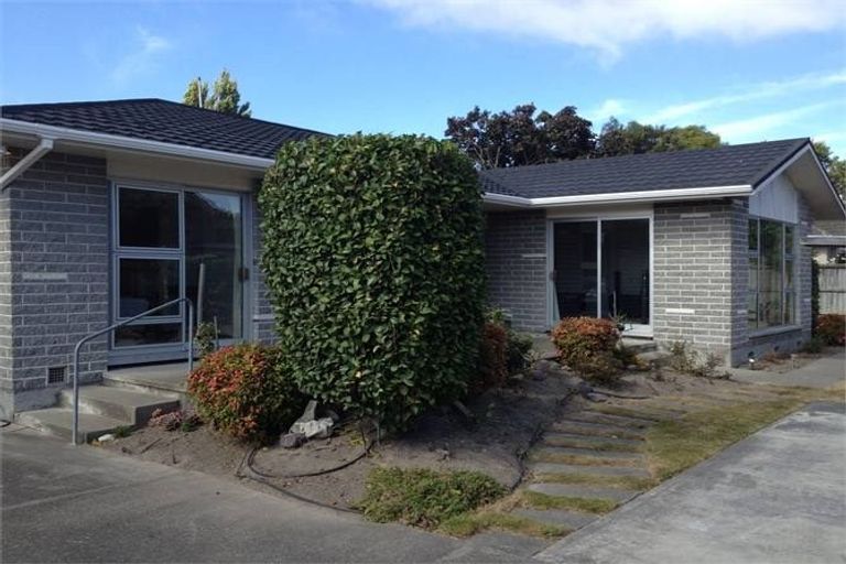 Photo of property in 1/141 Hamilton Avenue, Ilam, Christchurch, 8041