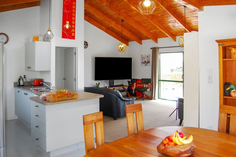 Photo of property in 598a Oneriri Road, Kaiwaka, 0573