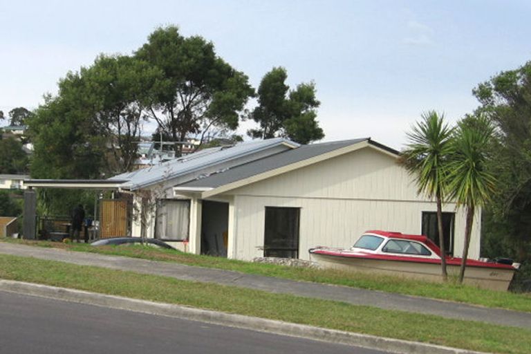 Photo of property in 15 Elizabeth Drive, West Harbour, Auckland, 0618