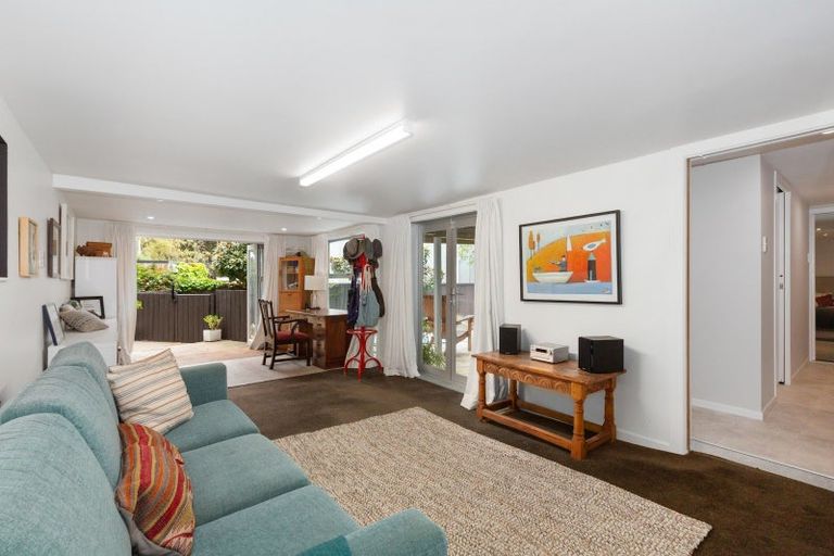 Photo of property in 15 Kowhai Street, Eastbourne, Lower Hutt, 5013