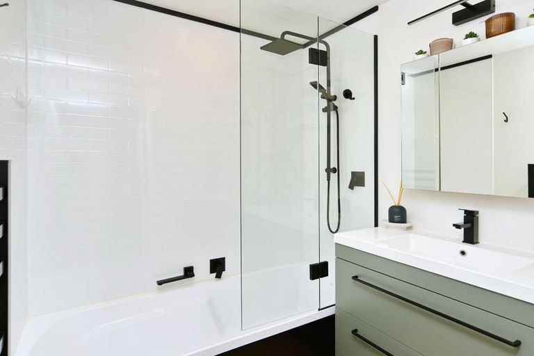 Photo of property in 14 Pannell Avenue, Wainoni, Christchurch, 8061