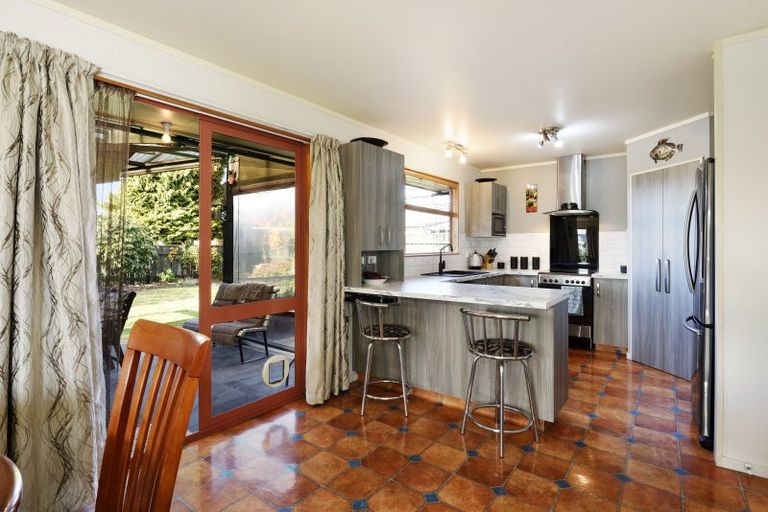 Photo of property in 16 Rintoul Place, Brightwater, 7022