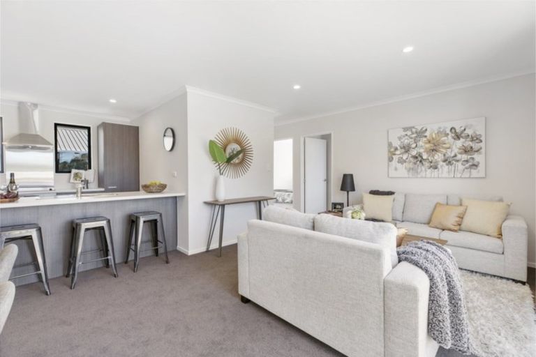 Photo of property in 13 Waiora Road, Stanmore Bay, Whangaparaoa, 0932