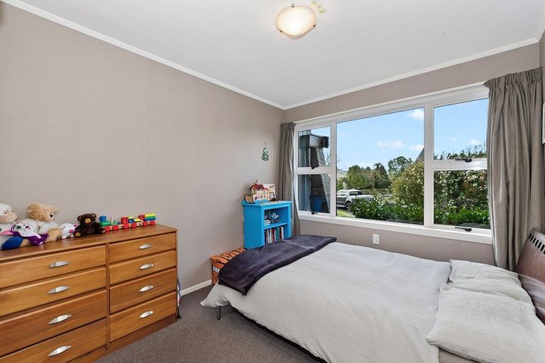 Photo of property in 16 Mcdowall Place, Queenwood, Hamilton, 3210