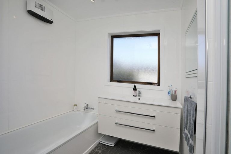 Photo of property in 5 Main Street, Otautau, 9610