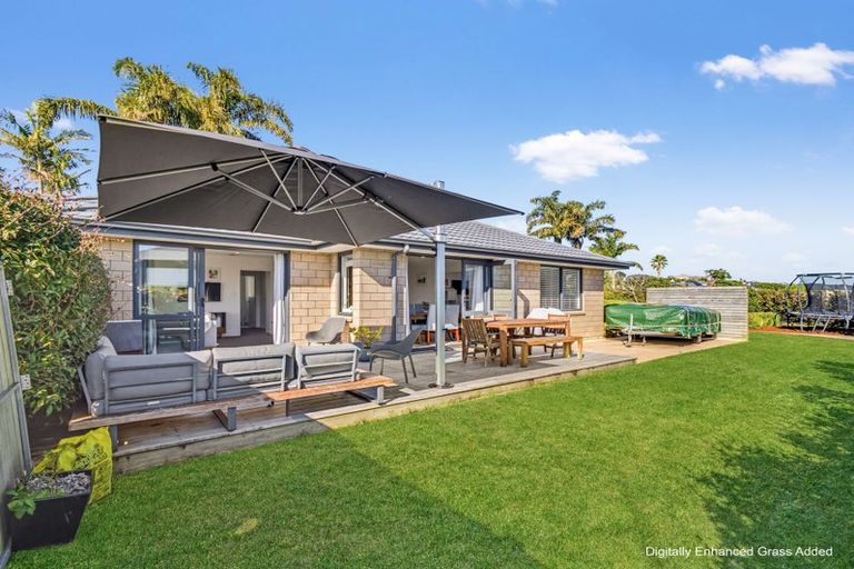 Photo of property in 5 Tavarnya Way, Patumahoe, Pukekohe, 2679