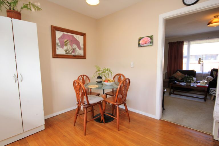 Photo of property in 2/83 Roberta Drive, Somerfield, Christchurch, 8024