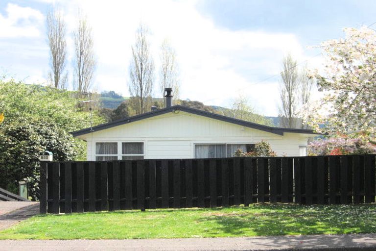 Photo of property in 128 Koutu Road, Kawaha Point, Rotorua, 3010