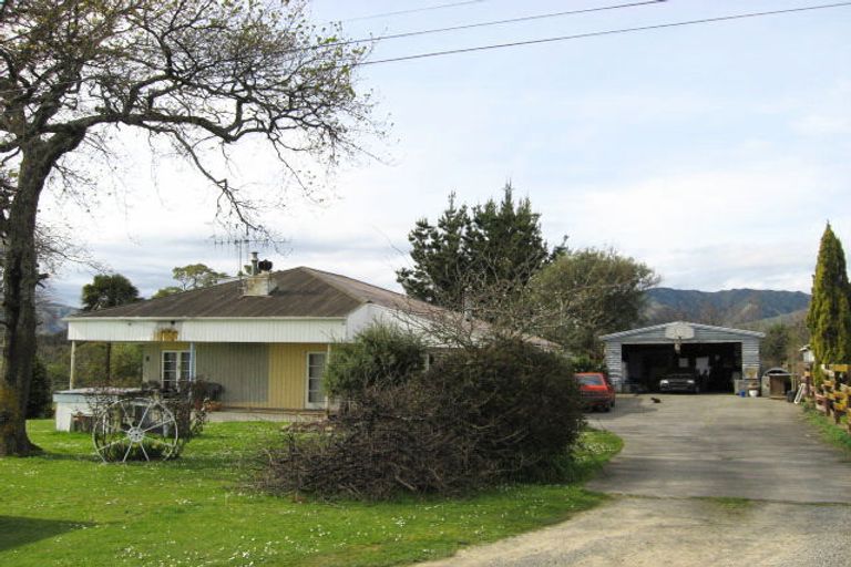 Photo of property in 6 Minnie Street, Shannon, 4821