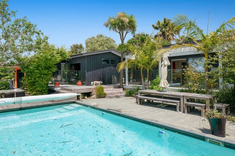 Photo of property in 170 Oyster Point Road, Kaukapakapa, Warkworth, 0984