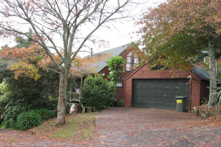 Photo of property in 24 Isobel Road, Greenhithe, Auckland, 0632