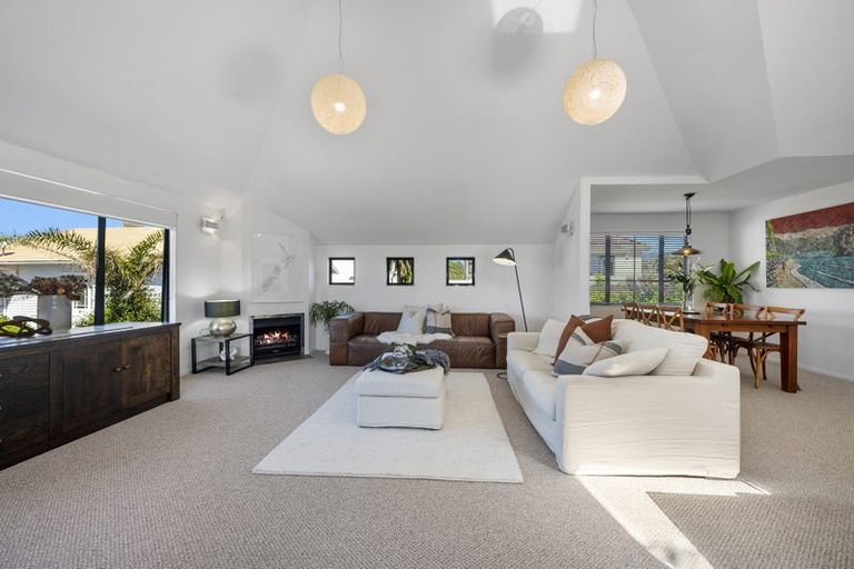 Photo of property in 1/71 Princes Street, Northcote Point, Auckland, 0627