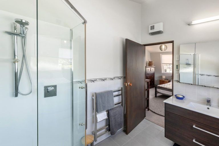 Photo of property in 7 Epping Grove, Karori, Wellington, 6012