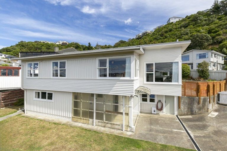 Photo of property in 41 Priscilla Crescent, Kingston, Wellington, 6021