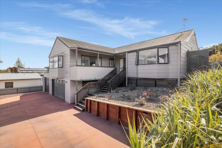 Photo of property in 395 Welcome Bay Road, Welcome Bay, Tauranga, 3112