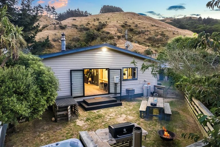 Photo of property in 1153 Paekakariki Hill Road, Paekakariki Hill, Porirua, 5381