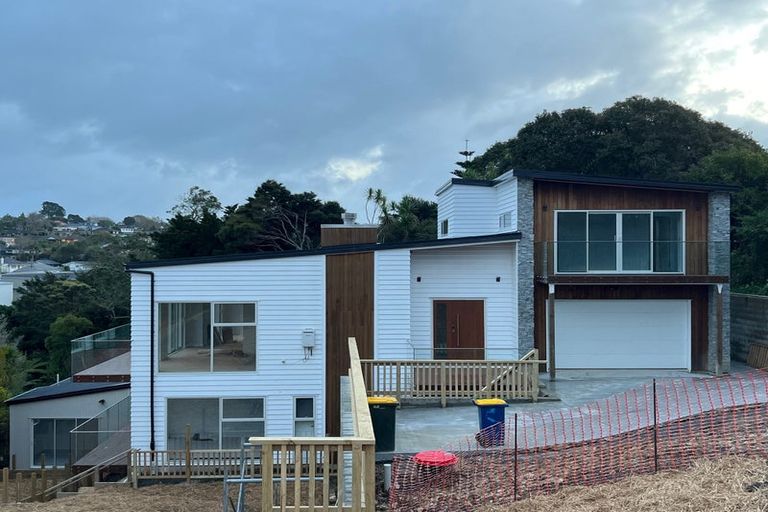 Photo of property in 36 Fowler Street, Northcote, Auckland, 0627