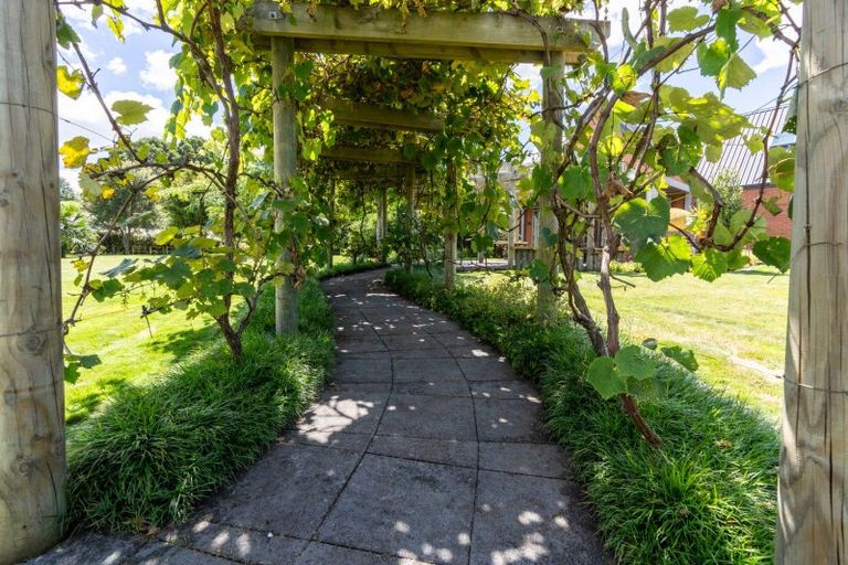 Photo of property in 1 Twin Oaks Drive, Tamahere, Hamilton, 3283