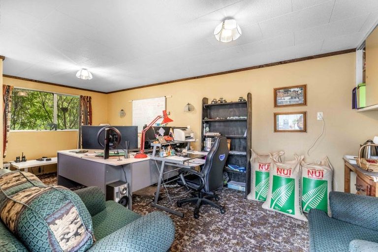 Photo of property in 155 Tussock Creek Grove Bush Road, Grove Bush, Invercargill, 9872