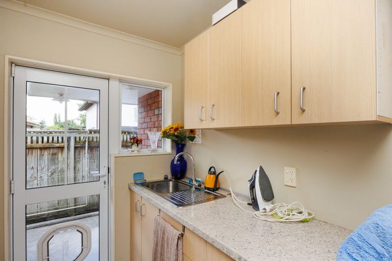 Photo of property in 10 Pastoral Lane, Hokowhitu, Palmerston North, 4410