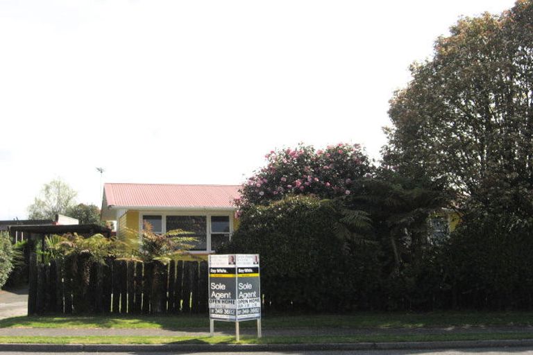 Photo of property in 28 Mcintyre Avenue, Fenton Park, Rotorua, 3010